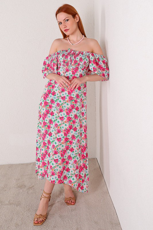 ELB-01624 Pembe Çiçekli Kare Yaka Bağlama Detaylı Yazlık Elbise