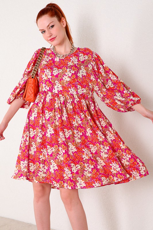 ELB-01652 Pembe Turuncu Çiçek Desen Çıtır Elbise