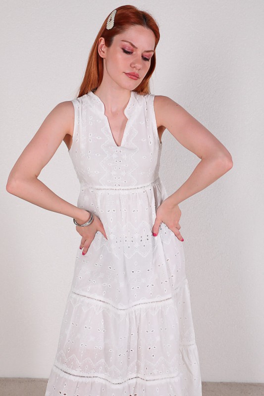 ELB-01658 Beyaz Fisto Kumaş V Yaka Astarlı Elbise