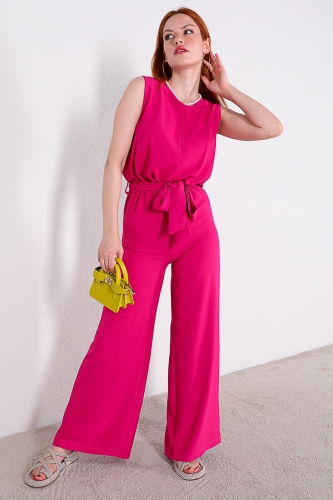 Cappmoda - ELB-01672 Pembe Halter Yaka Kuşaklı Salaş Aerobin Kumaş Tulum Elbise (1)