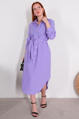Cappmoda - ELB-01680 Lila Düğme Detaylı Hakim Yaka Kuşaklı Uzun Elbise (1)