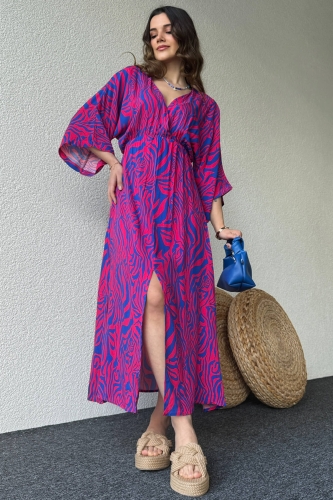 ELB-01728 Pembe Mavi Zebra Desenli Kruvaze Yaka Bel Lastikli Yırtmaçlı Salaş Günlük Elbise - 4