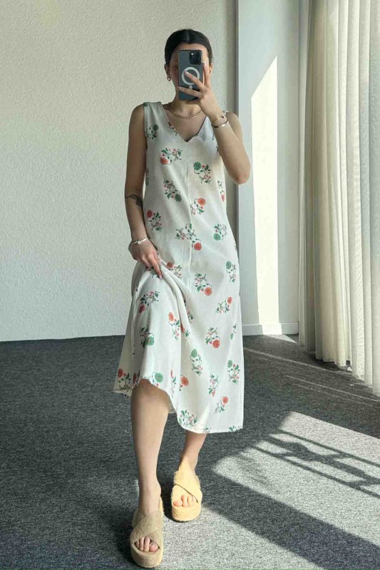 ELB-01740 Krem Yeşil Çiçekli Keten Kumaş Arkadan Fermuarlı Salaş Elbise - 3