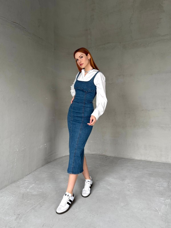 ELB-01742 Açık Mavi Havuz Yaka Denim Kumaş Arka Yırtmaç Detaylı Likralı Midiboy Elbise