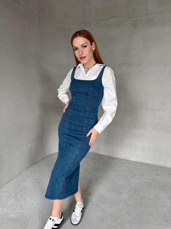 ELB-01742 Açık Mavi Havuz Yaka Denim Kumaş Arka Yırtmaç Detaylı Likralı Midiboy Elbise