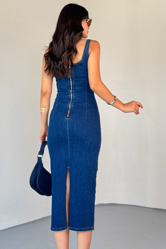 ELB-01742 Koyu Mavi Havuz Yaka Denim Kumaş Arka Yırtmaç Detaylı Likralı Midiboy Elbise - 4