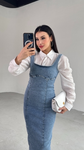 Cappmoda - ELB-01742 Mavi Taşlamalı Havuz Yaka Denim Kumaş Arka Yırtmaç DetaylıTaşlamalı ve likralıd Likralı Midiboy Elbise (1)