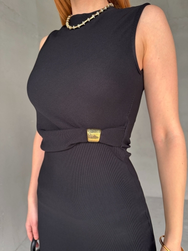 Cappmoda - ELB-01743 Siyah Gold Toka Detaylı Sıfır Kol Uzun Kalem Elbise (1)