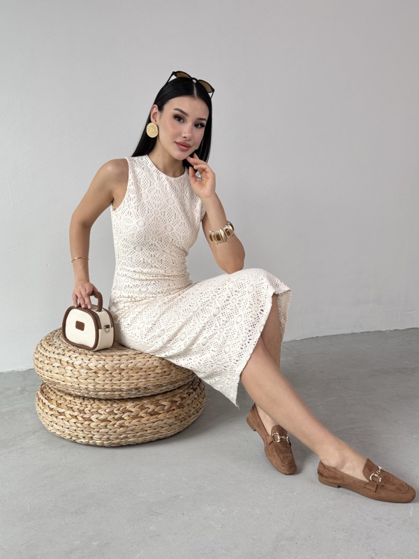 ELB-01748 Krem Rengi Sıfır Kol Bisiklet Yaka Ajur Elbise
