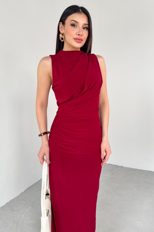 ELB-13287 Bordo Yan Büzgülü Dik Yaka Sıfır Kol Uzun Elbise
