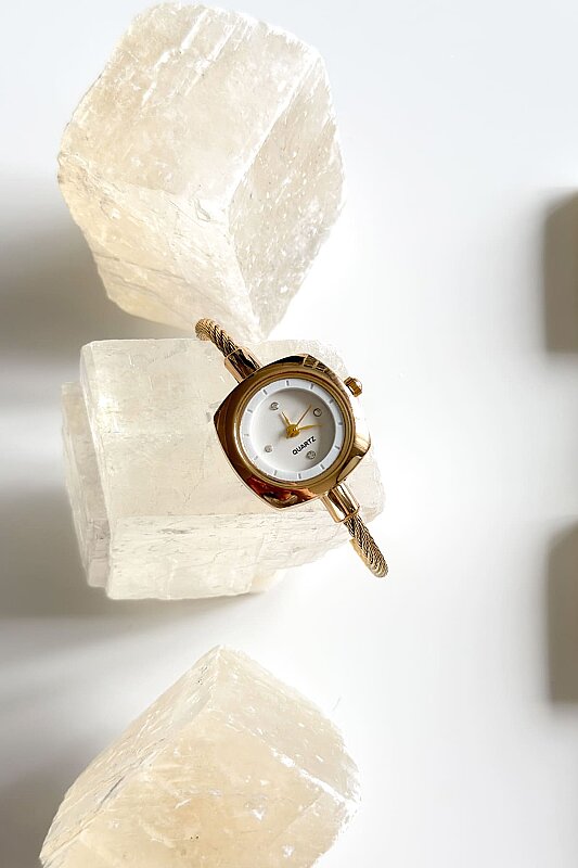 Elira Beyaz Gold Metal Kelepçe Kol Saati - 1