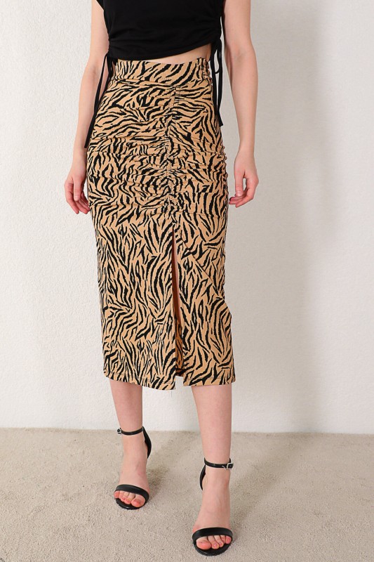ETK-02286 Siyah Taba Zebra Desenli Büzgülü Yırtmaç Detaylı Kalem Etek