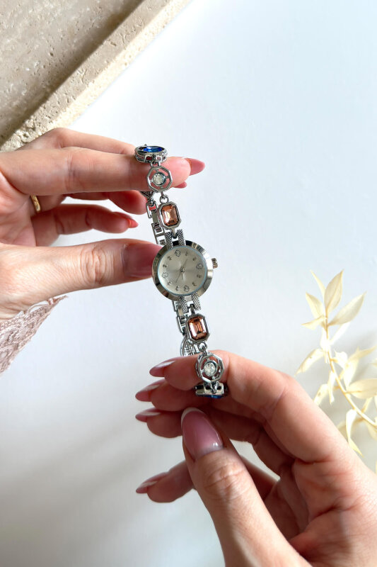 Gale Ekru Kadran Silver Renkli Swaroski Taşlı Kadın Kol Saati