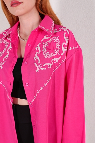 Cappmoda - GML-10204 Pembe Beyaz Etnik Nakışlı Salaş Gömlek (1)