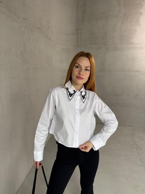 GML-10240 Beyaz Nakış Yaka Gizli Düğmeli Gömlek