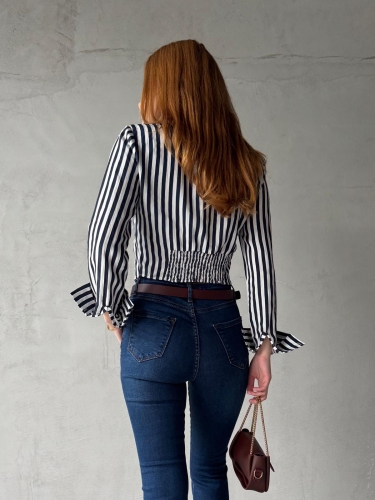 Cappmoda - GML-10244 Lacivert Beyaz Çizgili Arka Bel Lastikli Detay Düğmeli Gömlek (1)