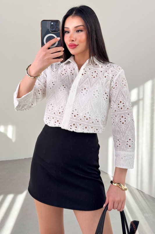GML-10262 Beyaz Gizli Düğmeli Oversize Dantel Gömlek
