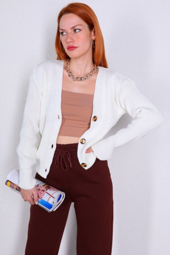 Cappmoda - HRK-19097 Beyaz Üç Düğmeli Triko Hırka (1)