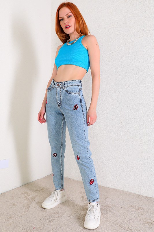 JEAN-08111 Mavi Dudak İşlemeli Momfit Jean