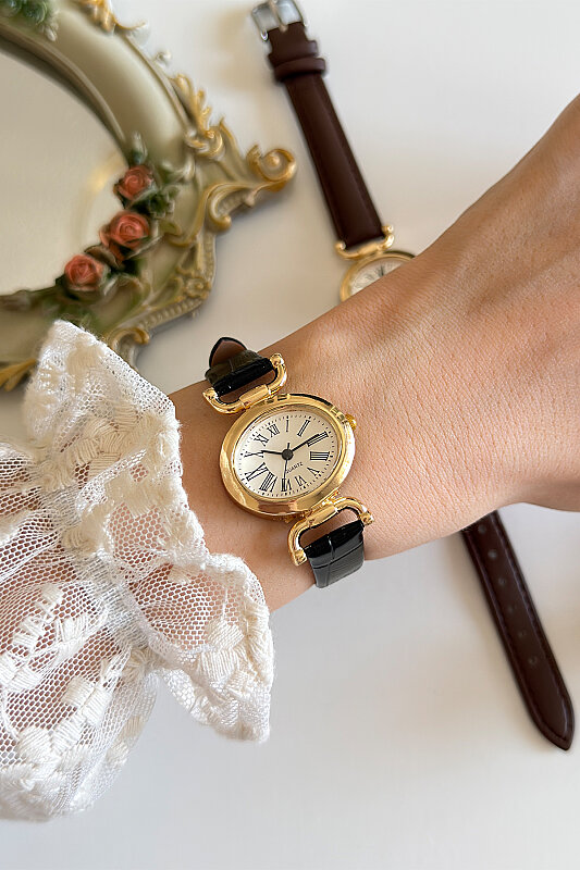 Mireva Gold Kadran Siyah Deri Kordon Kadın Kol Saati 