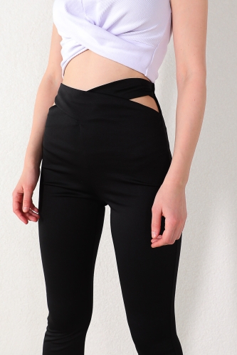 Cappmoda - PNT-07292 Siyah Bel Detaylı Crep Kumaş İspanyol Pantolon (1)