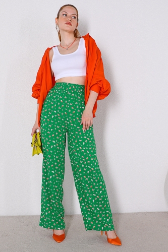 Cappmoda - PNT-07310 Yeşil Çiçek Desenli Bel Lastikli Salaş Pantolon (1)