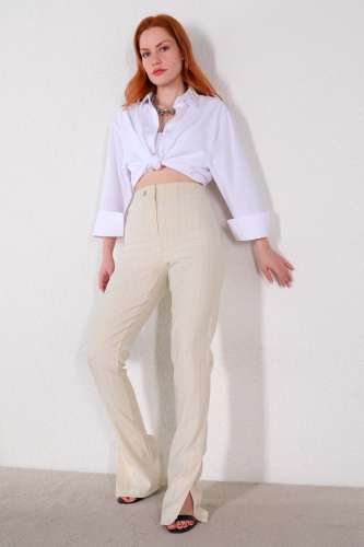 Cappmoda - PNT-07322 Krem Çizgili Yırtmaçlı İspanyol Paça Double Kumaş Pantolon (1)