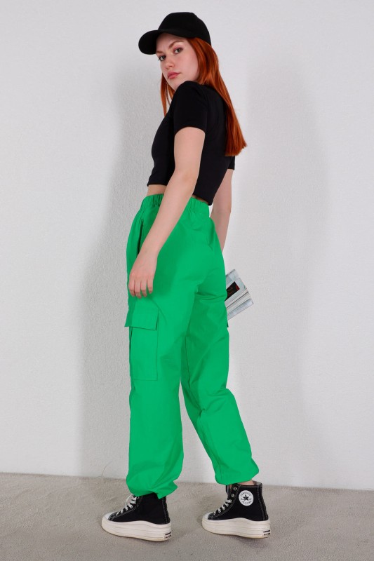 PNT-07327 Yeşil Paça Lastikli Kargo Cepli Paraşüt Pantolon