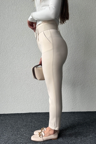 PNT-07366 Krem Rengi Kemerli Atlas Kumaş Havuç Model Pantolon - Thumbnail