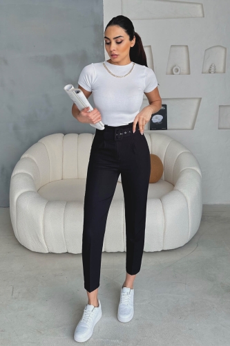 Cappmoda - PNT-07366 Siyah Kemerli Atlas Kumaş Havuç Model Pantolon (1)