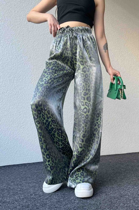 PNT-07390 Yeşil Leopar Desenli Saten Kumaş Lastikli Palazzo Pantolon - 2