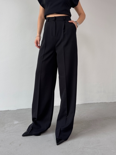 Cappmoda - PNT-07409 Siyah Atlas Kumaş Palazzo Pantolon (1)