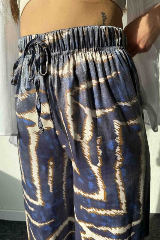 PNT-7391 Lacivert Batik Desenli Saten Kumaş Salaş Palazzo Pantolon - 4