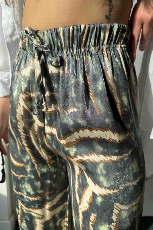 PNT-7391 Yeşil Batik Desenli Saten Kumaş Salaş Palazzo Pantolon - 3