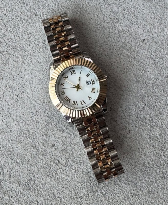 S003 Beyaz Silver Gold Çelik Kordonlu Siyah Çerçeveli Kol Saati