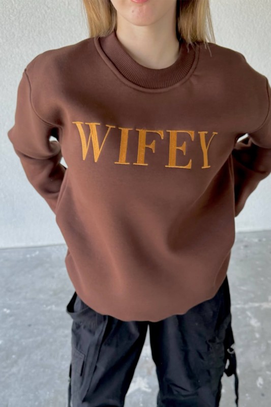 SWT-14240 Kahverengi Wifey Yazı Nakışlı Şardonlu Sweatshirt