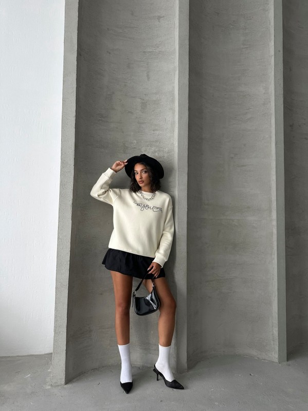 SWT-14260 Beyaz Beatiful Kabartma Baskılı Bisiklet Yaka Üç İplik Şardonlu Sweatshirt - 3