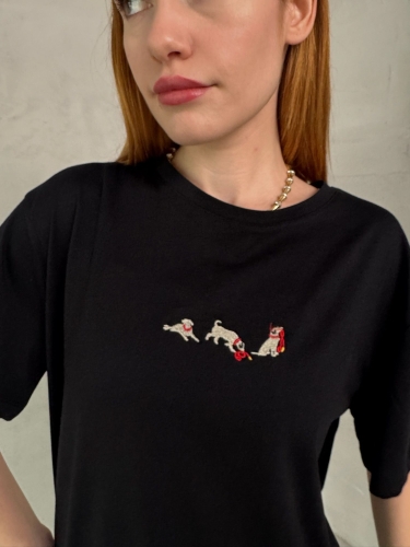 T-912 Siyah Köpek Nakış İşlemeli Bisiklet Yaka Tişört - Thumbnail