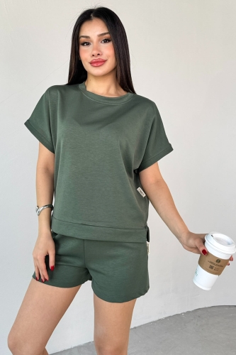 TKM-0021 Haki T Kol Model Bisiklet Yaka Tişört Bel Lastikli İp Bağlamalı Cepli Şort İkili Takım 