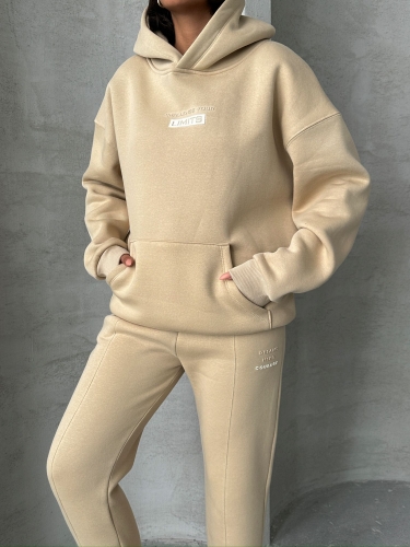 TKM-0022 Kum Beji Lımıts Kabartma Baskılı Salaş Kapüşonlu Sweatshirt Jogger Eşofman Üç İplik Şardonlu İkili Takım 