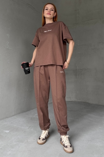 Cappmoda - TKM-0051 Kahverengi Style Change Yazılı Tişört Paça Lastikli Pantolon İkili Takım (1)