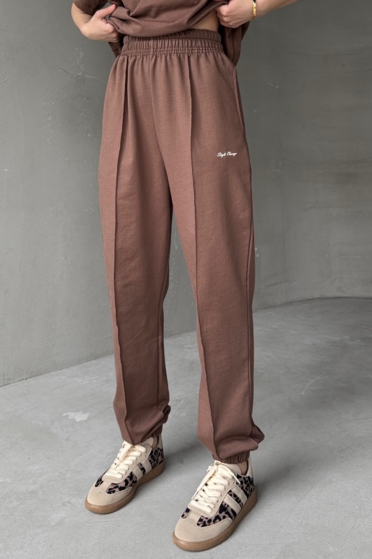 TKM-0051 Kahverengi Style Change Yazılı Tişört Paça Lastikli Pantolon İkili Takım