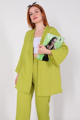 Cappmoda - TKM-03448 Fıstık Yeşili Kimono Bel Lastikli Pantolon Örme Bürümcük Kumaş İkili Takım (1)