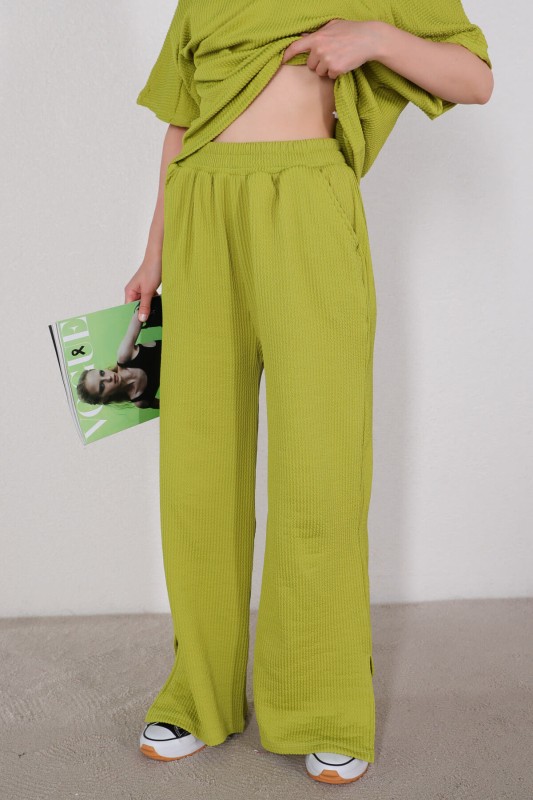TKM-03449 Fıstık Yeşili V Yaka Bluz Pantolon Örme Bürümcük Kumaş İkili Takım