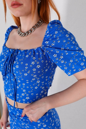 TKM-03454 Mavi Çiçek Desenli Büzgülü Kayık Yaka Bluz Etek İkili Takım - Thumbnail