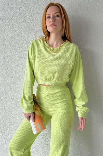 TKM-03517 Fıstık Yeşili Örgü Desenli Yumoş Kumaş Crop Bluz Salaş Pantolon İkili Takım - Thumbnail