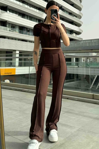 TKM-03590 Kahverengi Ters Dikiş Detaylı Crop Bluz Salaş Pantolon İkili Takım - Thumbnail