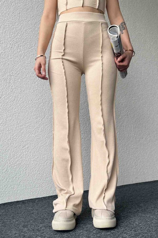TKM-03590 Krem Rengi Ters Dikiş Detaylı Crop Bluz Salaş Pantolon İkili Takım