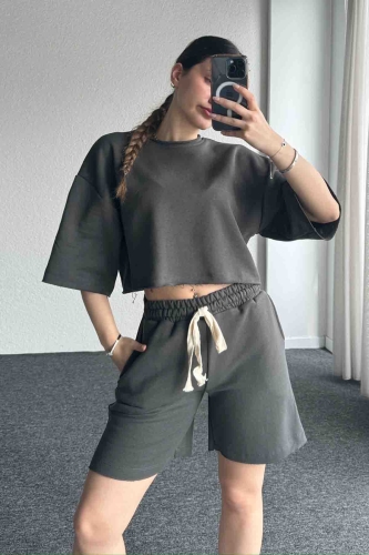 TKM-03598 Füme Rengi Pis Dikişli Kordonlu Crop Şort Takım - 3