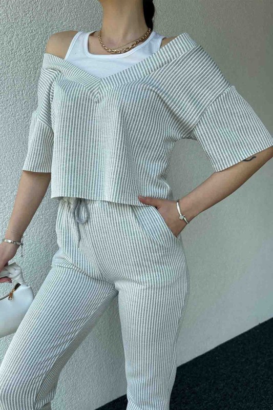 TKM-03609 Gri Beyaz Çizgili Tasarım Bluz Havuç Pantolon Ottoman Kumaş İkili Takım